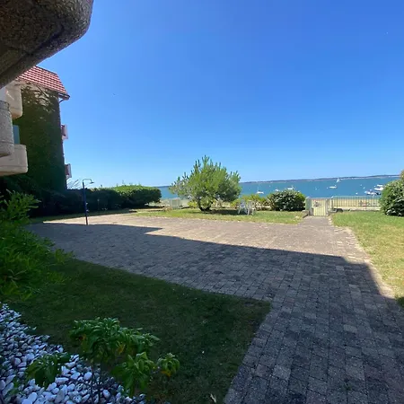 Appartement A Avec Vue Mer, Acces Direct Et Parking Securise - Fr-1-374-217