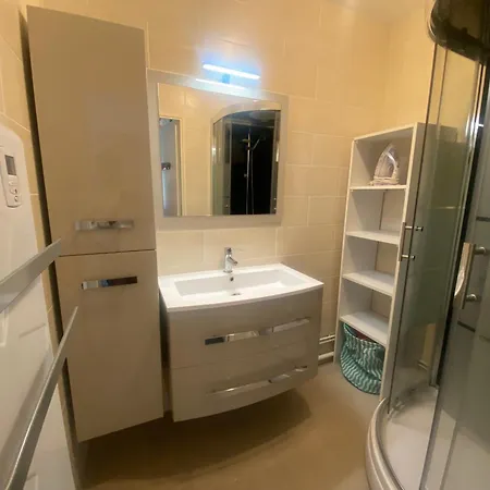 à Avec Vue Mer, Accès Direct Et Parking Sécurisé - Fr-1-374-217 Appartamento Arcachon